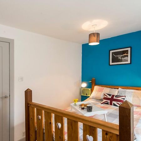 Вилла Y Gorsaf Llanfairpwllgwyngyll Экстерьер фото